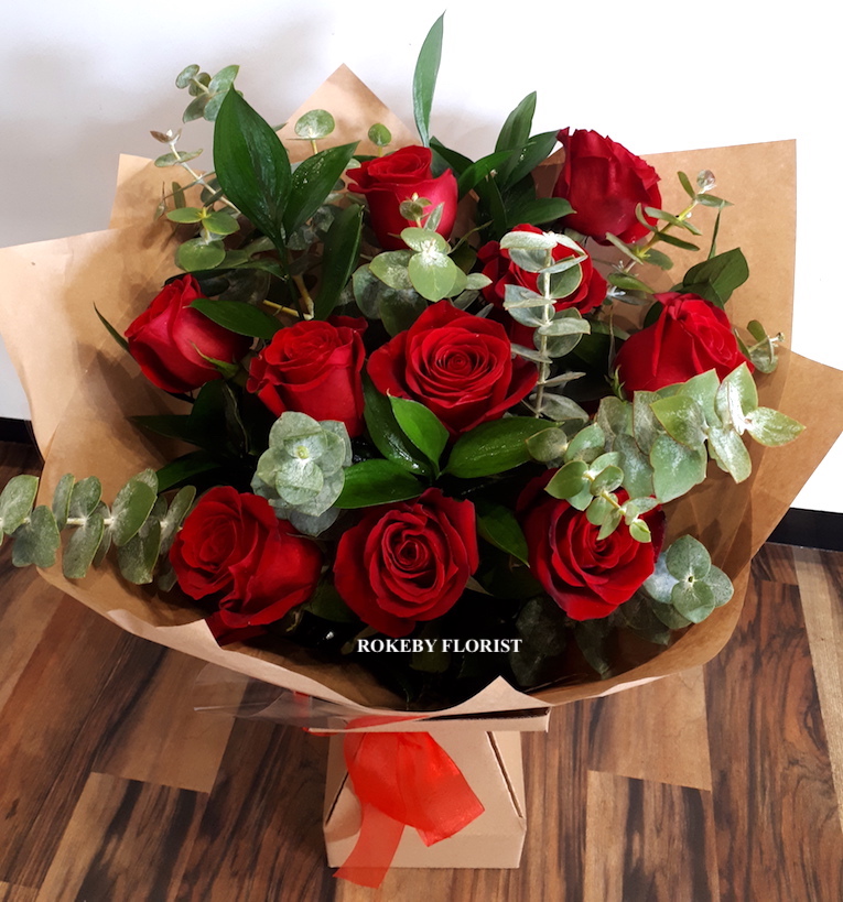 10 Red Roses