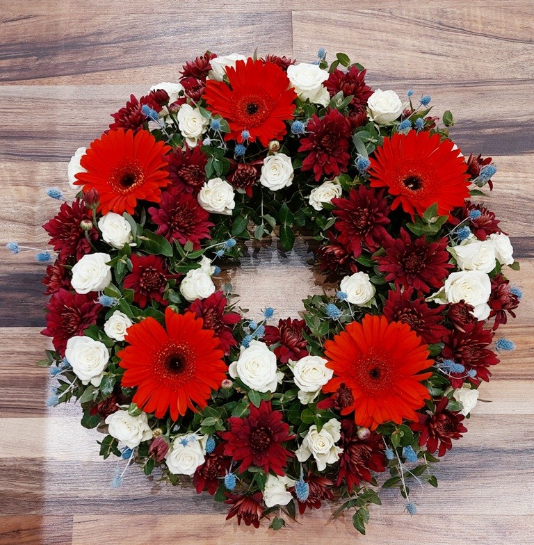 Red & White Wreath