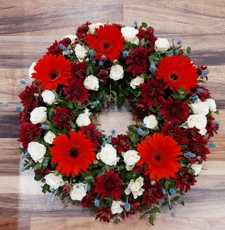 Red & White Wreath